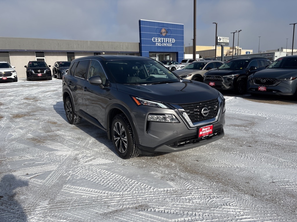2023 Nissan Rogue SV's photo