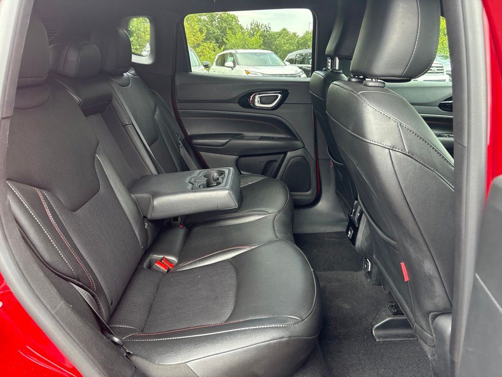 2025 Jeep Compass Trailhawk - Photo 16