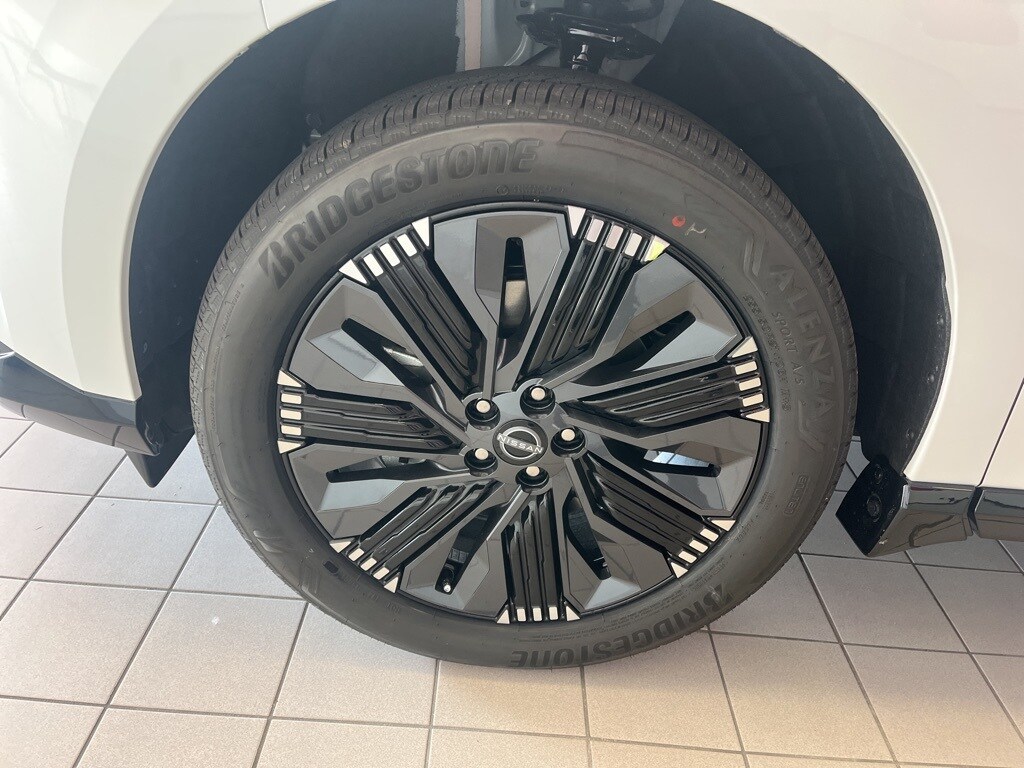 2025 Nissan Murano Platinum photo 3