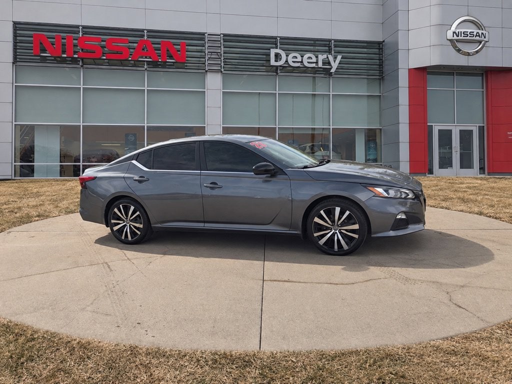 2020 Nissan Altima SR