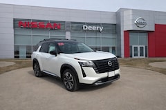 2026 Nissan Pathfinder Platinum SUV