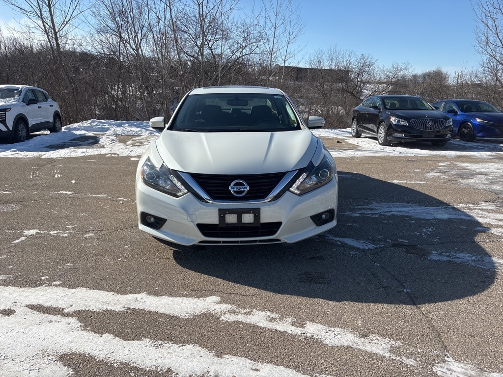 Used 2017 Nissan Altima 2.5 SL Sedan