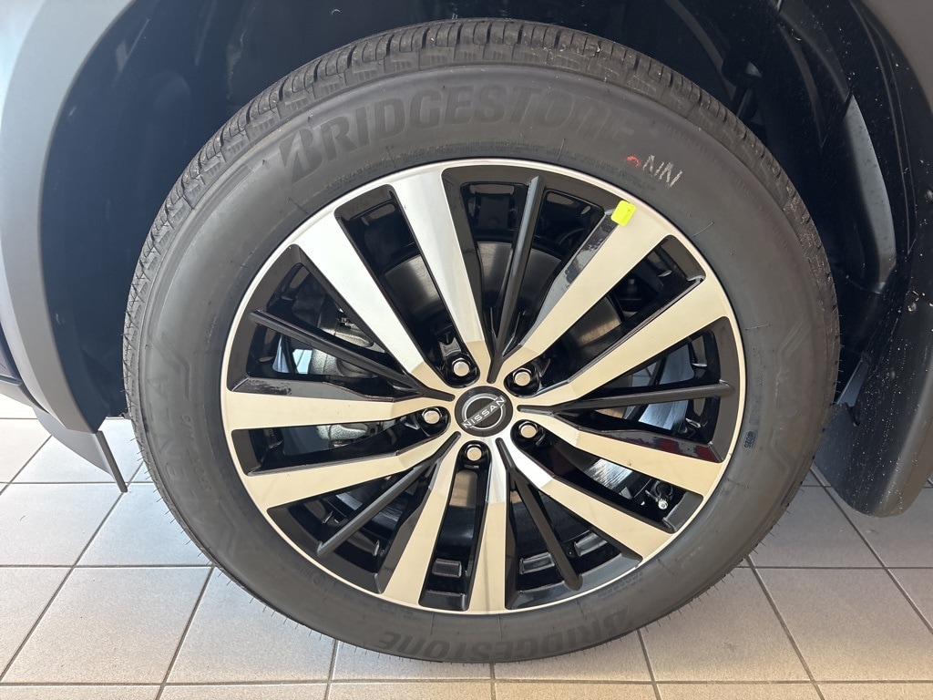 New 2025 Nissan Pathfinder Platinum SUV