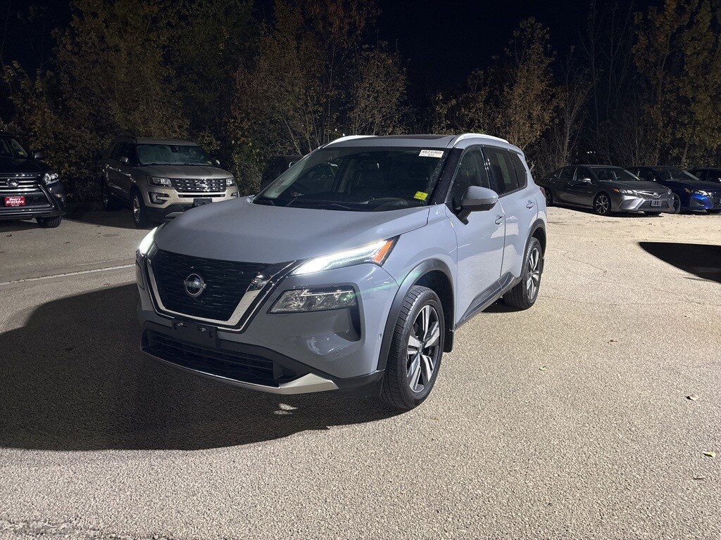 2023 Nissan Rogue Platinum photo 2