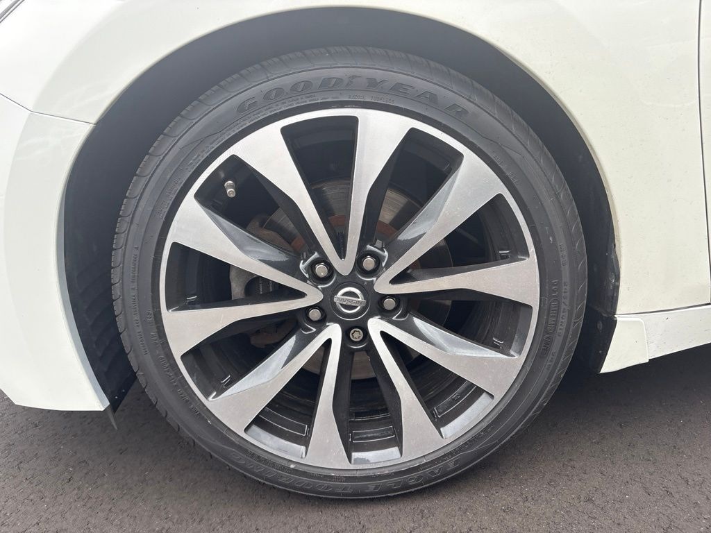 Used 2017 Nissan Maxima 3.5 Platinum Sedan