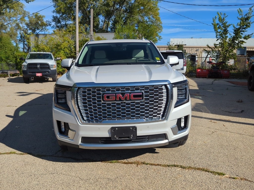 Used 2021 GMC Yukon Denali with VIN 1GKS2DKLXMR434529 for sale in Dubuque, IA