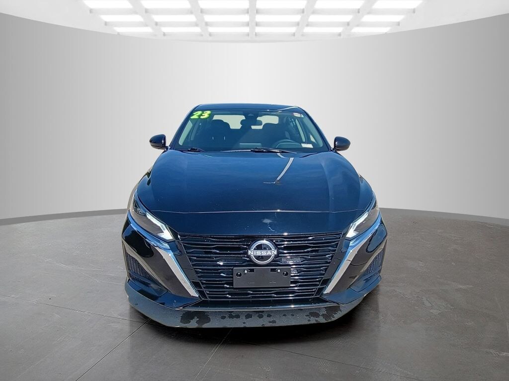 Used 2023 Nissan Altima 2.5 SV Sedan