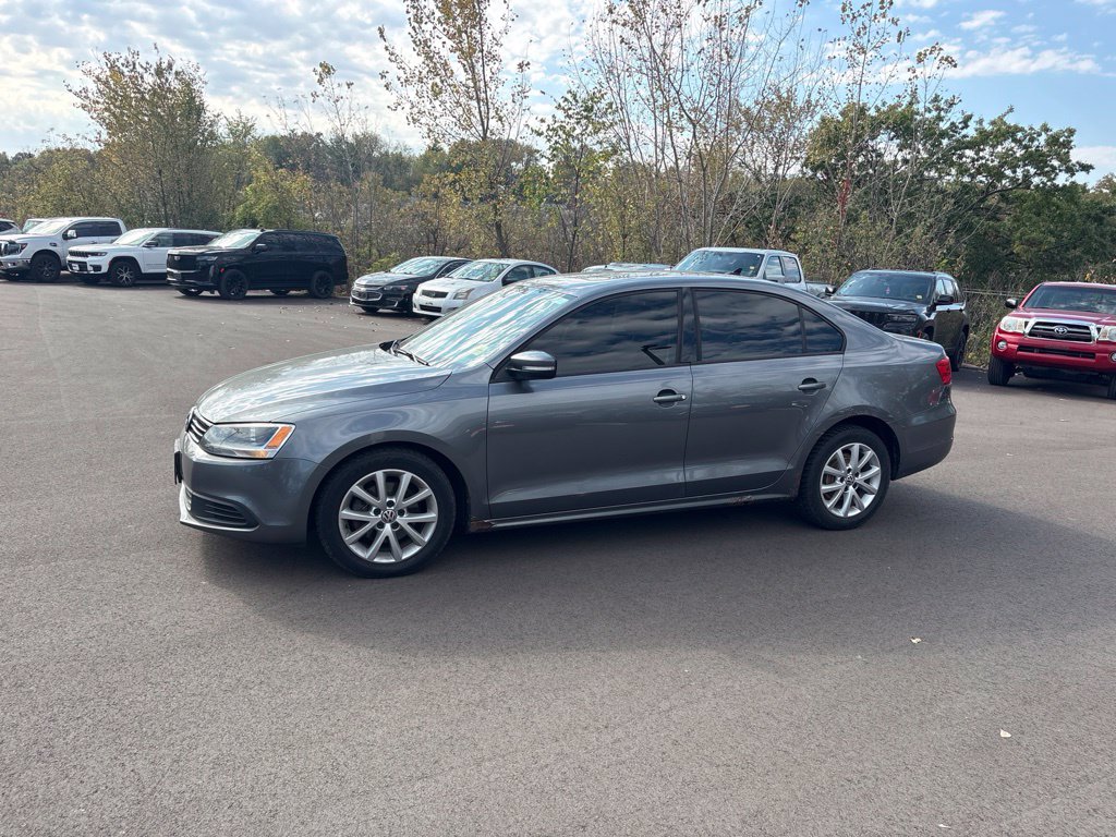 Used 2012 Volkswagen Jetta 2.5L SE Sedan