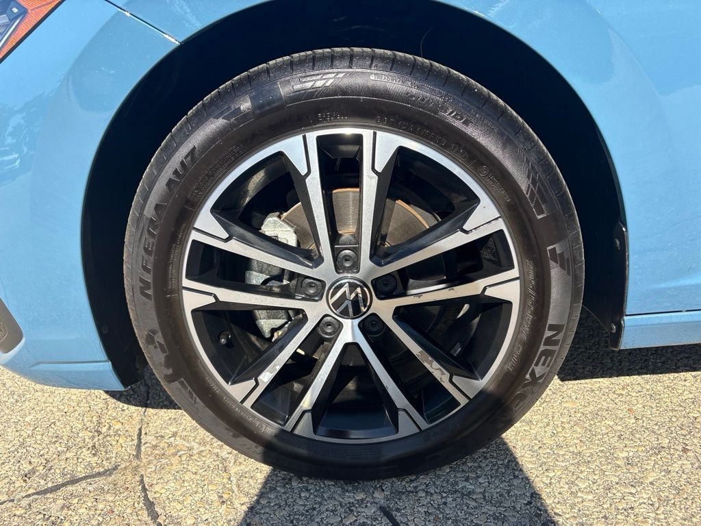Used 2025 Volkswagen Jetta 1.5T Sport Sedan