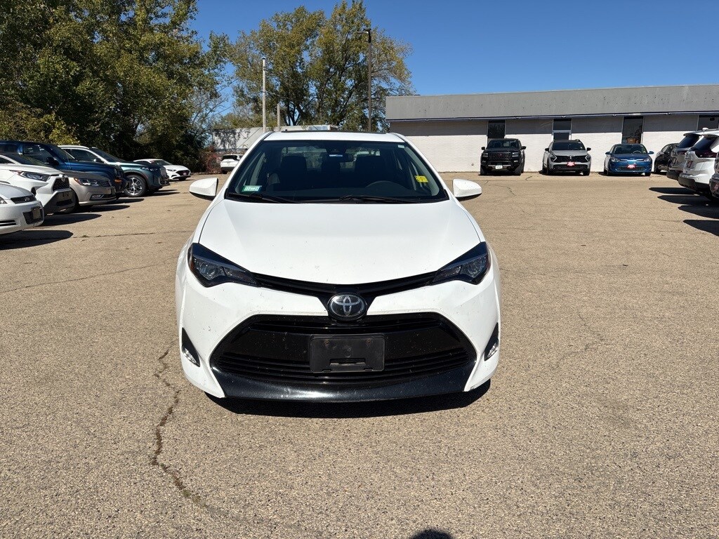 2019 Toyota Corolla XLE XSE photo 2