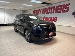 2025 Nissan Pathfinder Platinum SUV