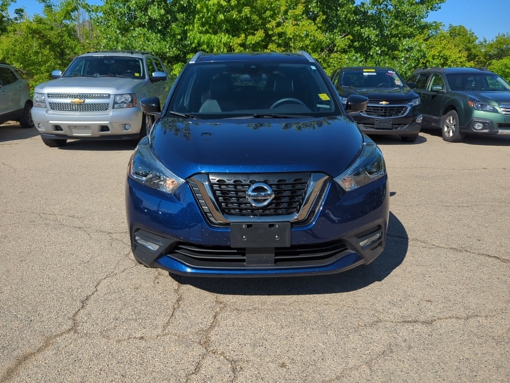 Used 2020 Nissan Kicks SR with VIN 3N1CP5DVXLL502603 for sale in Dubuque, IA