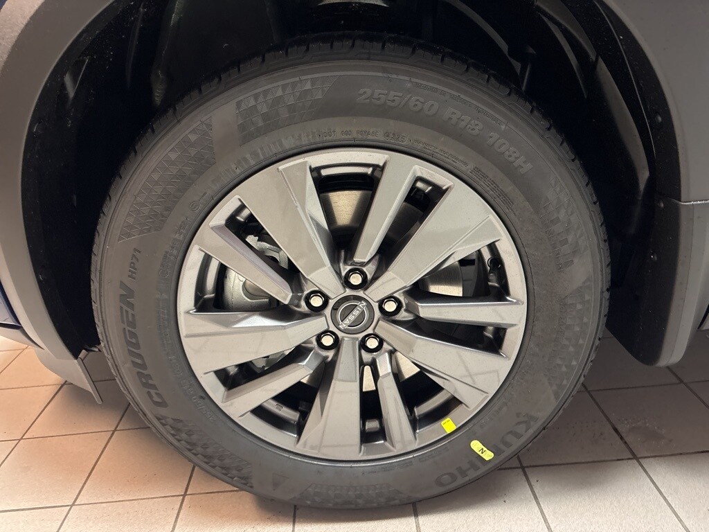 2025 Nissan Pathfinder SV photo 4