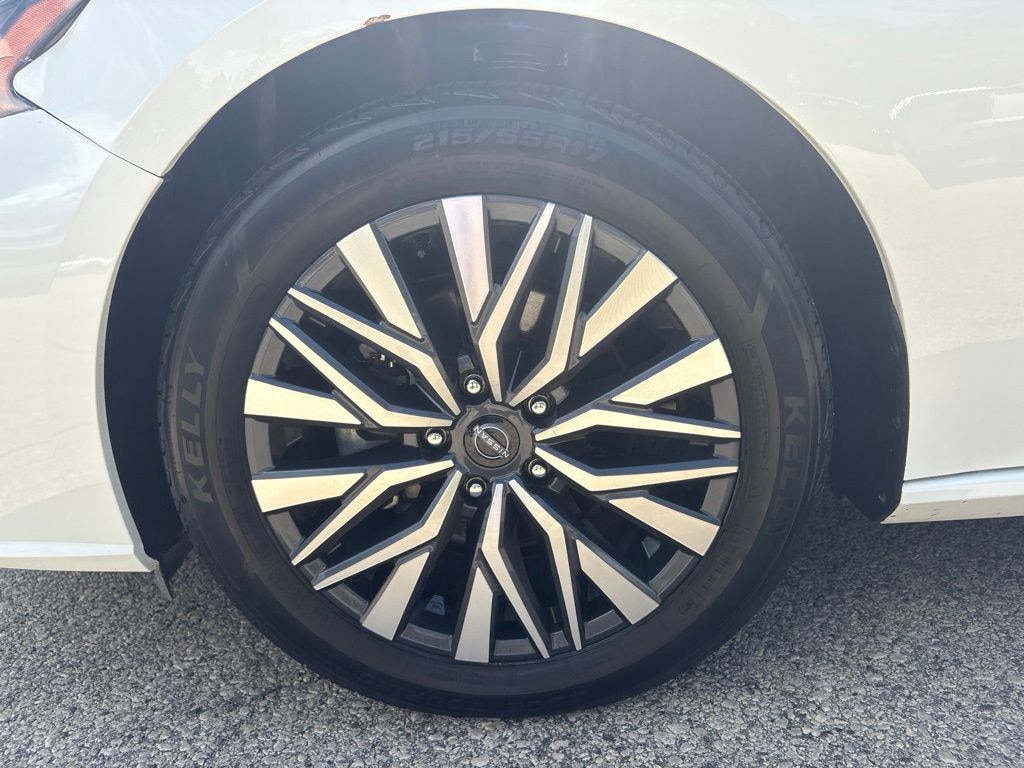 Certified 2025 Nissan Altima SV Sedan