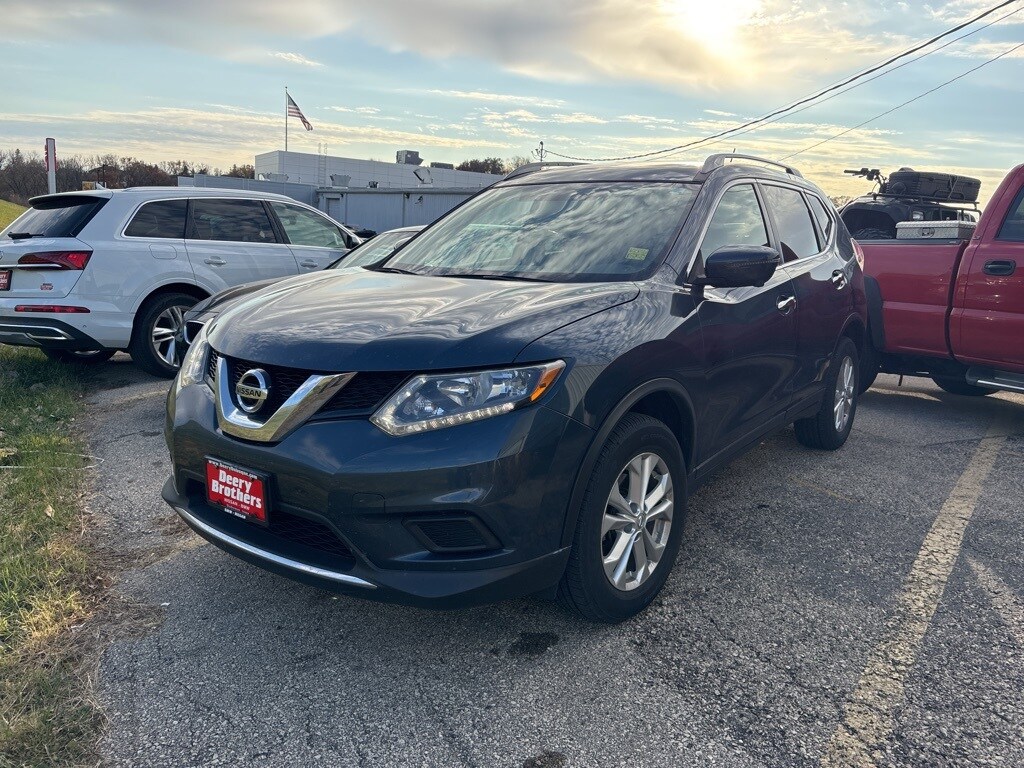 2016 Nissan Rogue SV photo 3