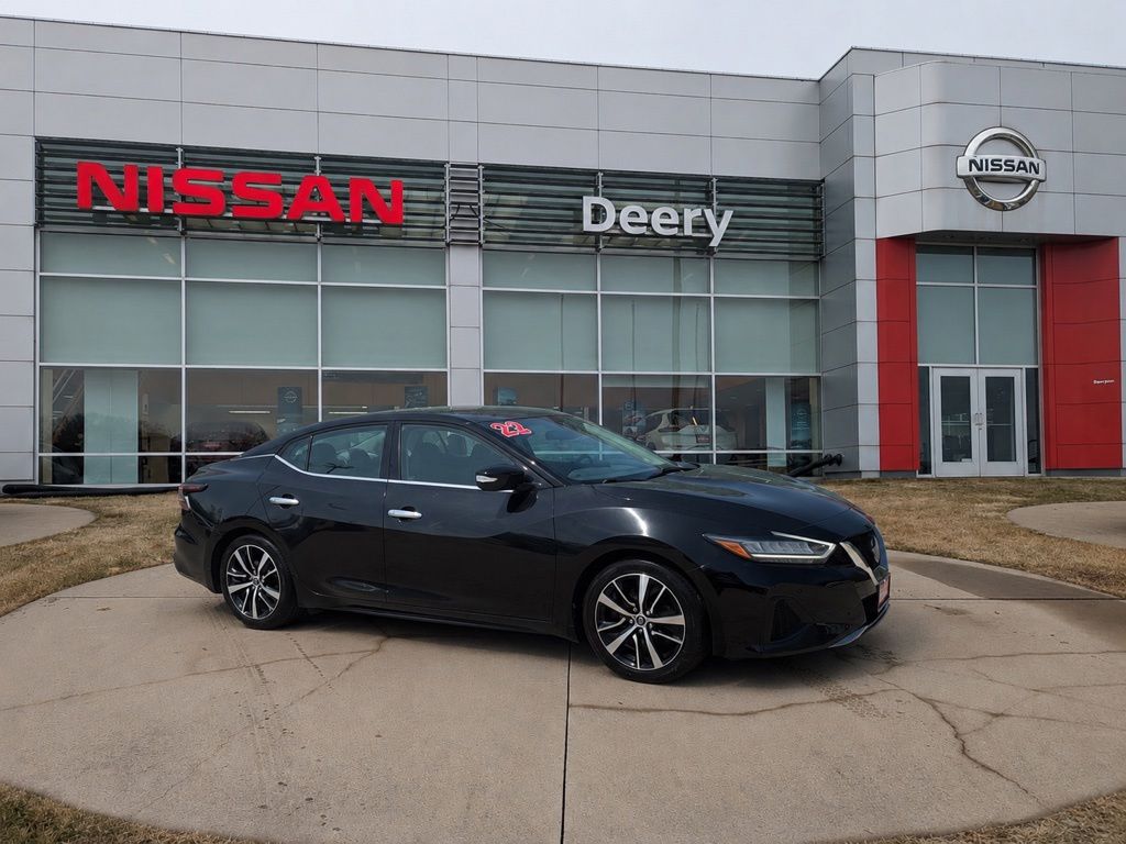2023 Nissan Maxima SL's photo