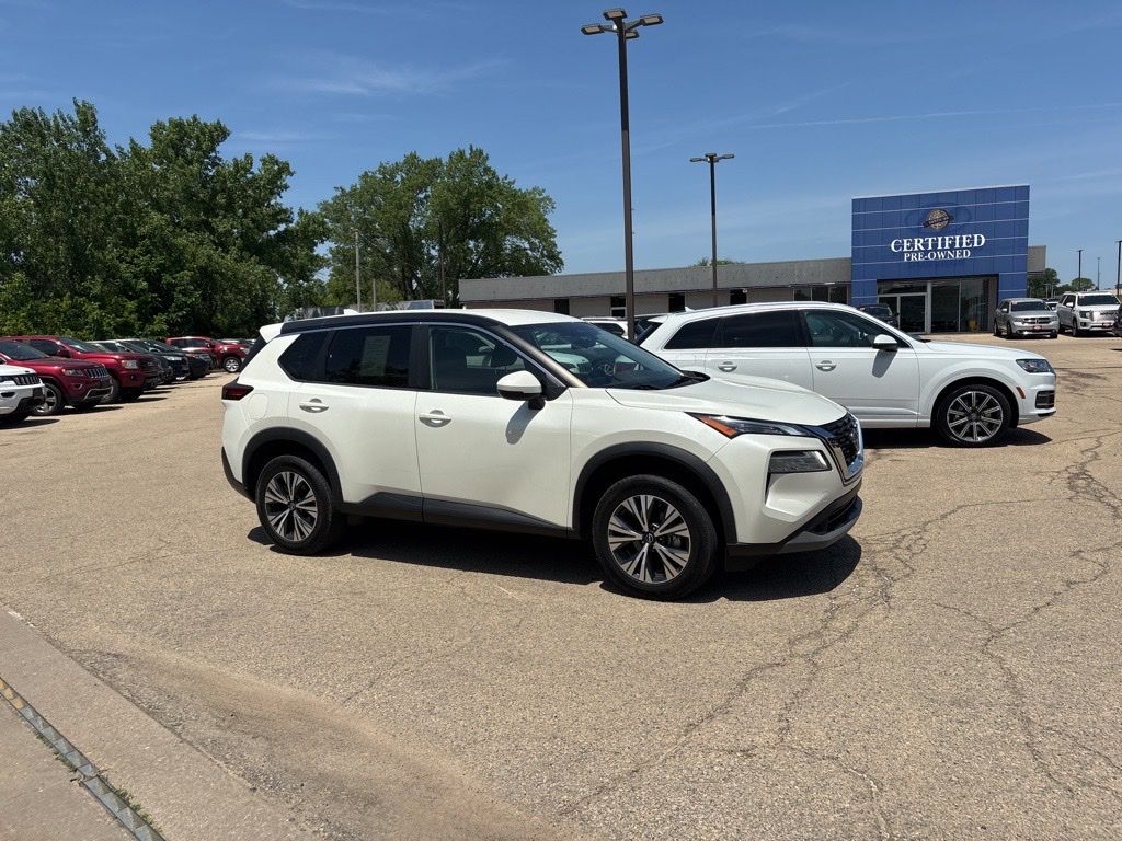2022 Nissan Rogue SV AWD's photo