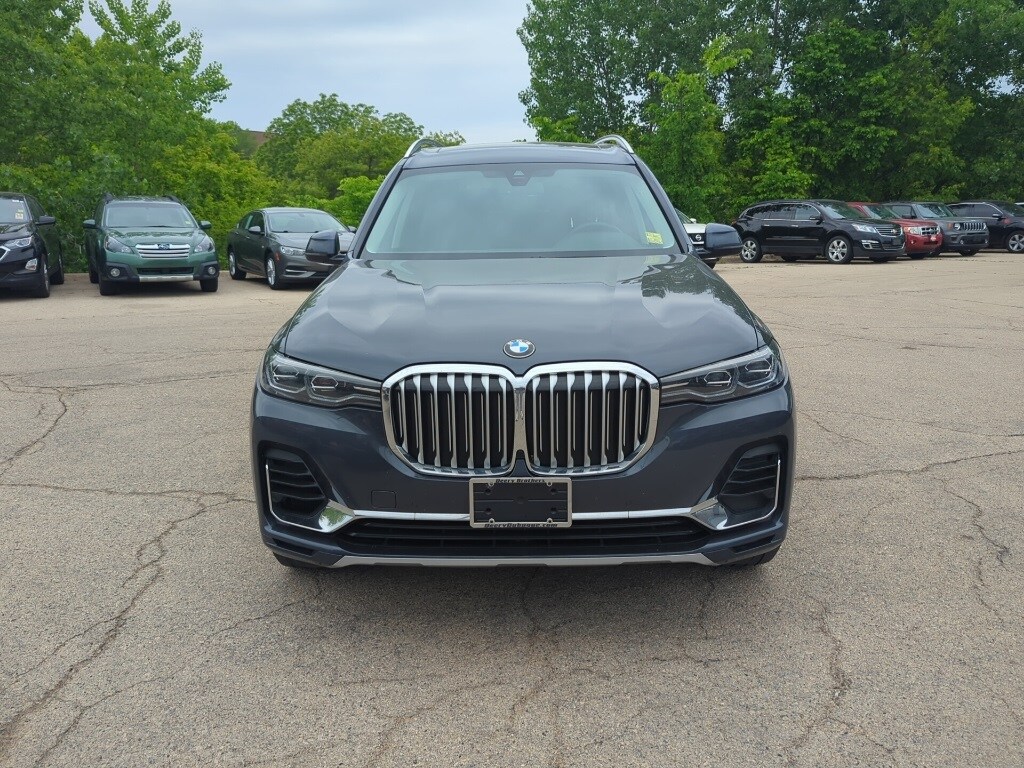 Used 2020 BMW X7 40i with VIN 5UXCW2C0XL9B54204 for sale in Dubuque, IA