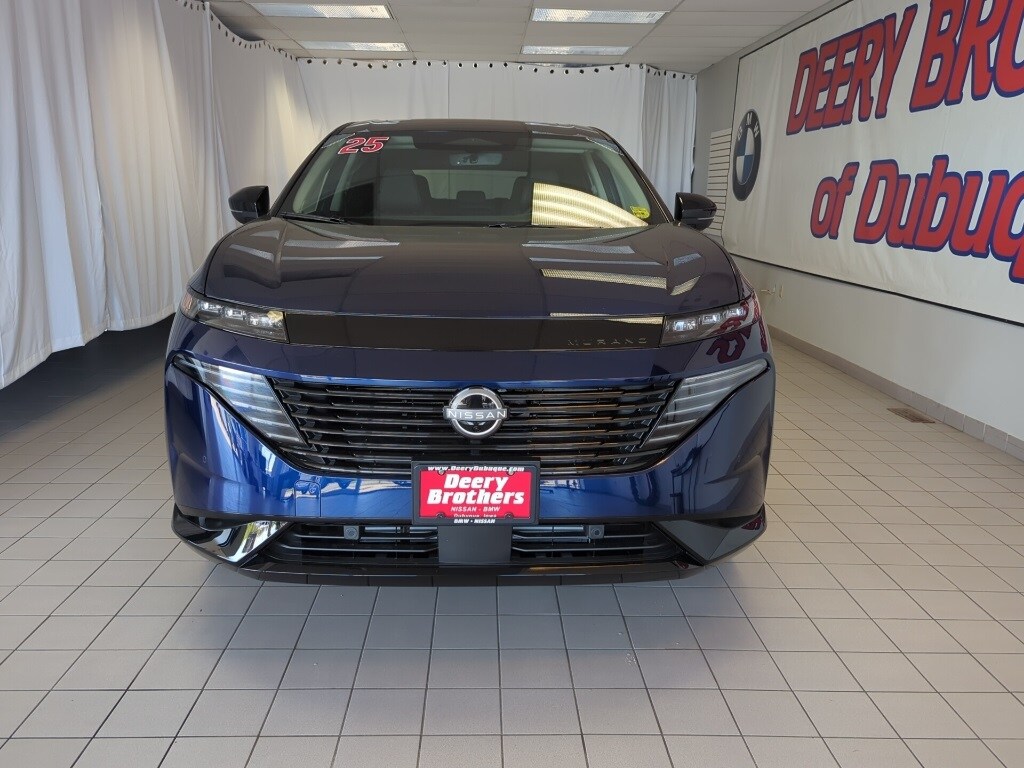 2025 Nissan Murano Platinum photo 2