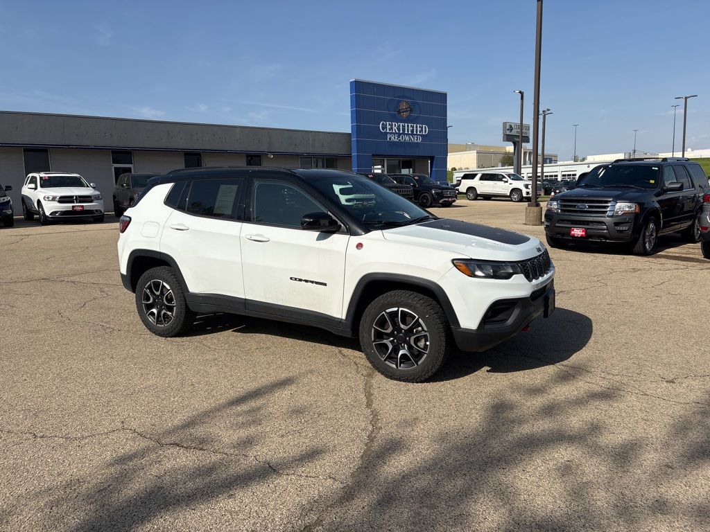 2025 Jeep Compass Trailhawk 4X4's photo