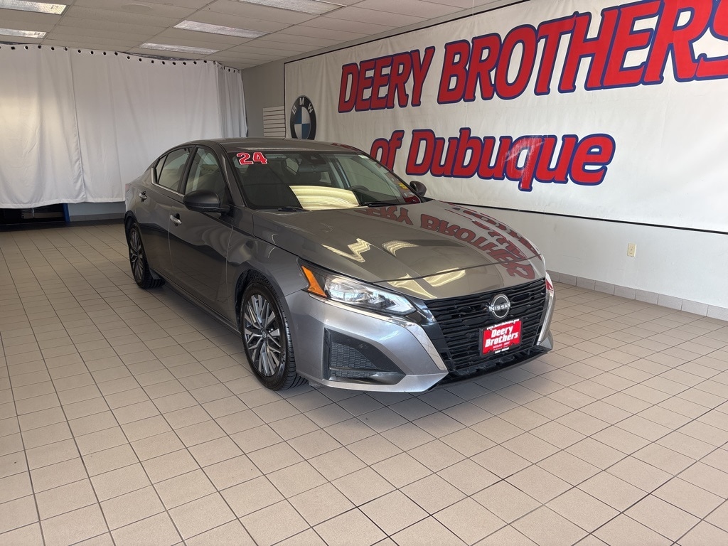 Used 2024 Nissan Altima 2.5 SV Sedan