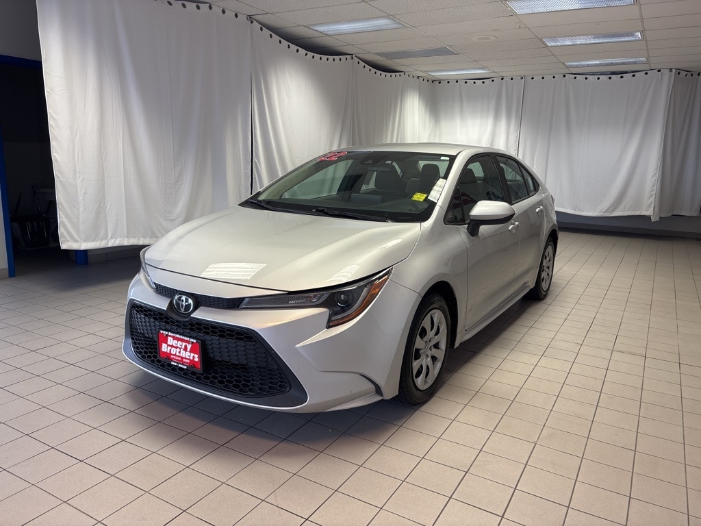 Used 2022 Toyota Corolla LE Sedan