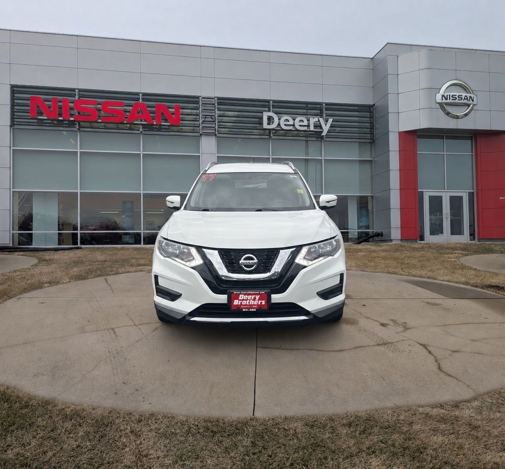 Used 2017 Nissan Rogue SV SUV