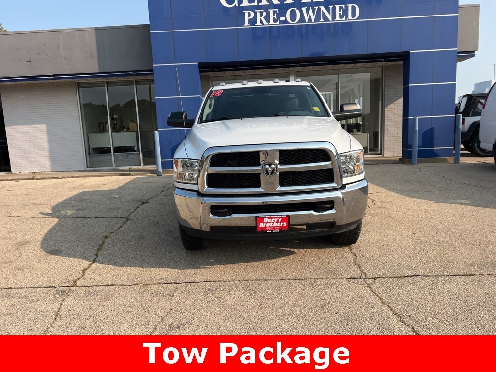 Used 2018 RAM Ram 2500 Pickup Tradesman with VIN 3C6UR5CJ5JG181805 for sale in Dubuque, IA