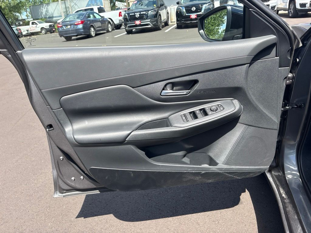 2026 Nissan Sentra SV - Photo 5