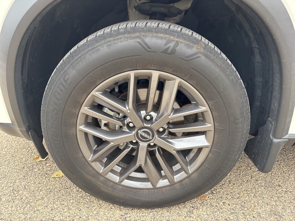 2023 Nissan Rogue S photo 3