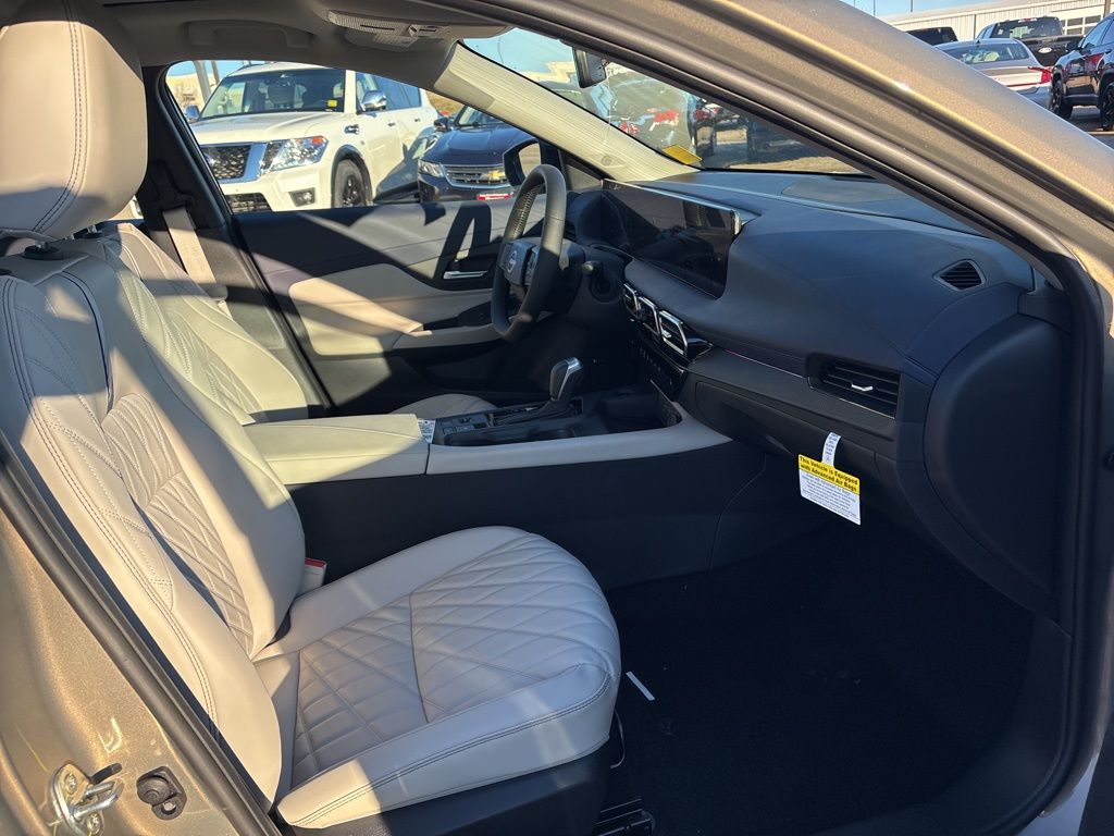 2026 Nissan Sentra SL - Photo 18