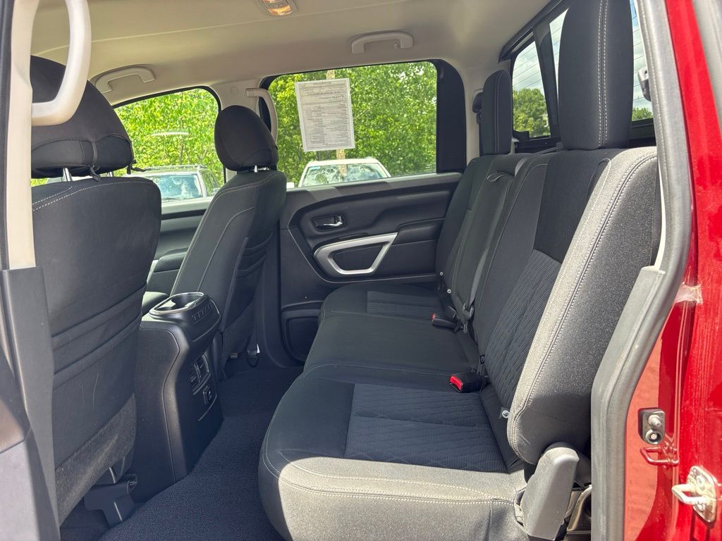 2018 Nissan Titan XD SV - Photo 11