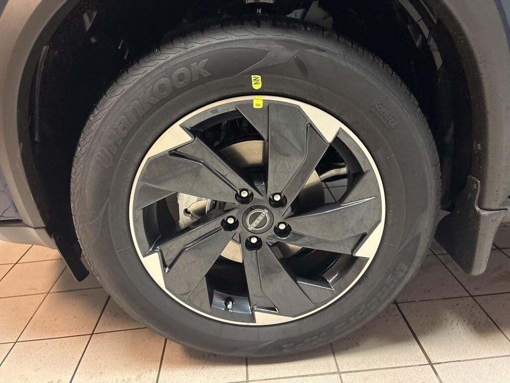 2026 Nissan Rogue SV photo 3