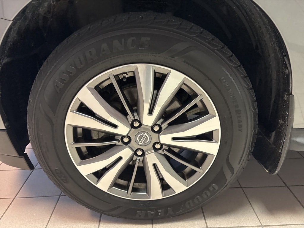 Used 2018 Nissan Pathfinder SL SUV