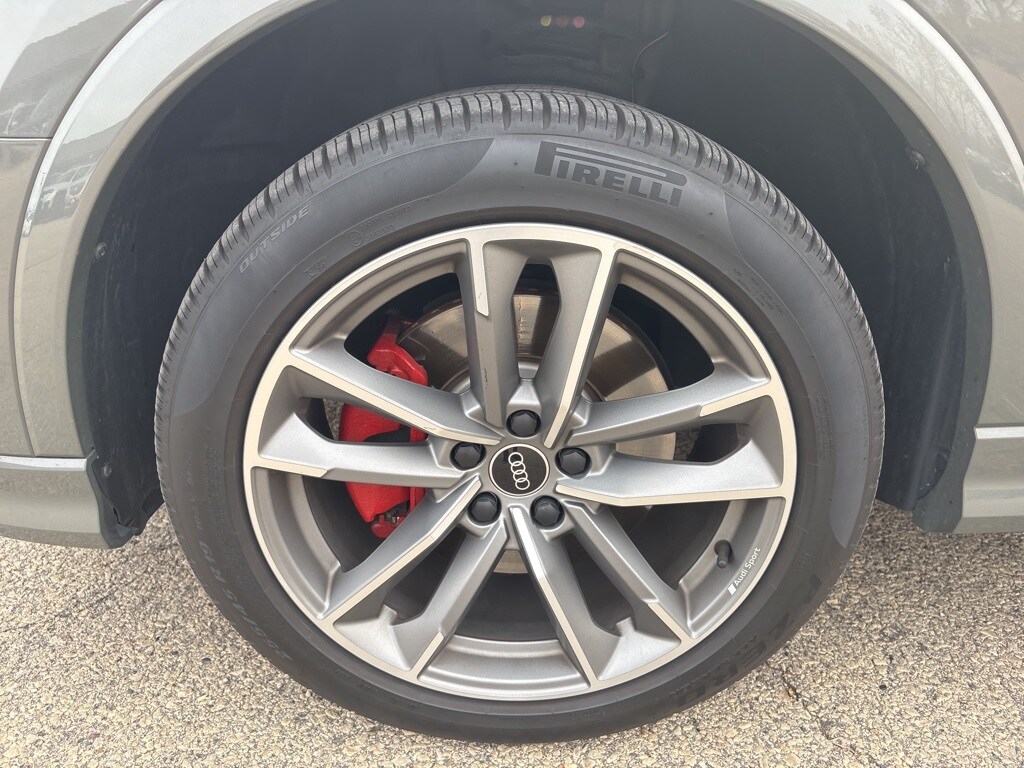 2021 Audi Q3 45 TFSI S line Premium photo 4