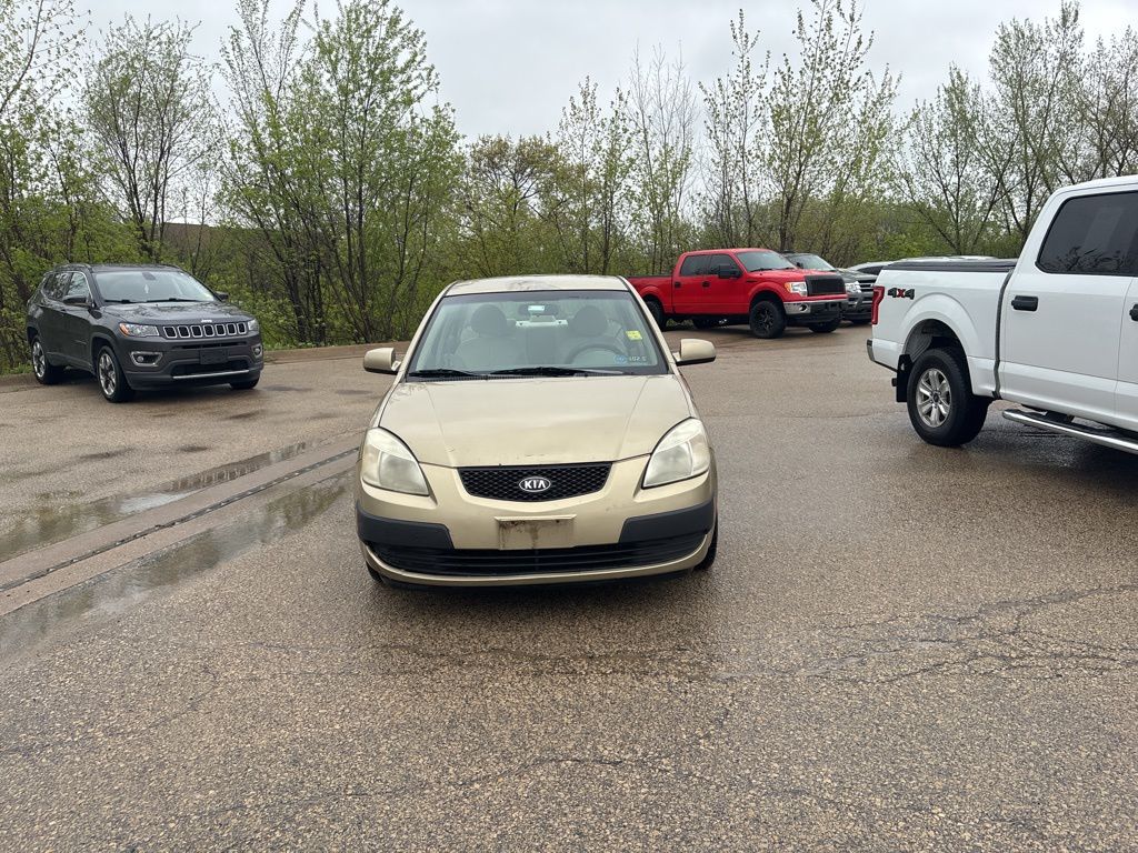 Used 2008 Kia Rio LX with VIN KNADE123486307192 for sale in Dubuque, IA