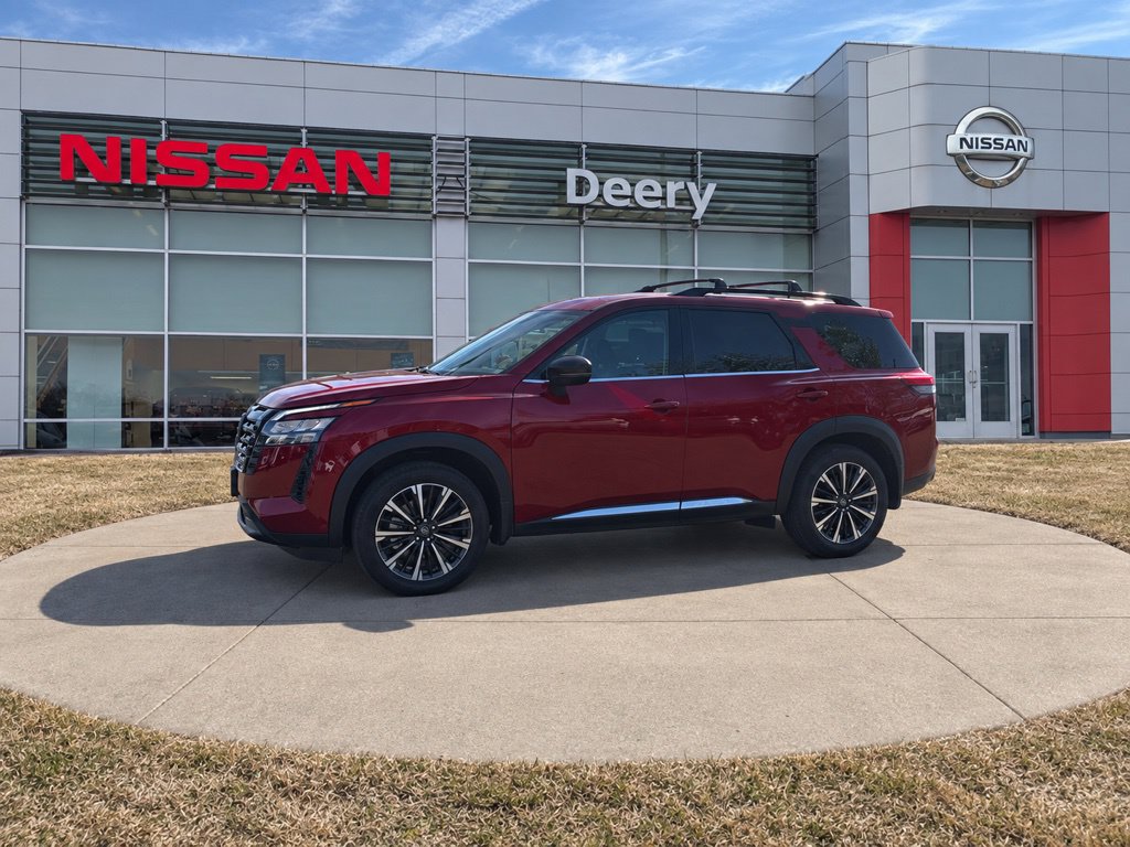 New 2026 Nissan Pathfinder Platinum SUV