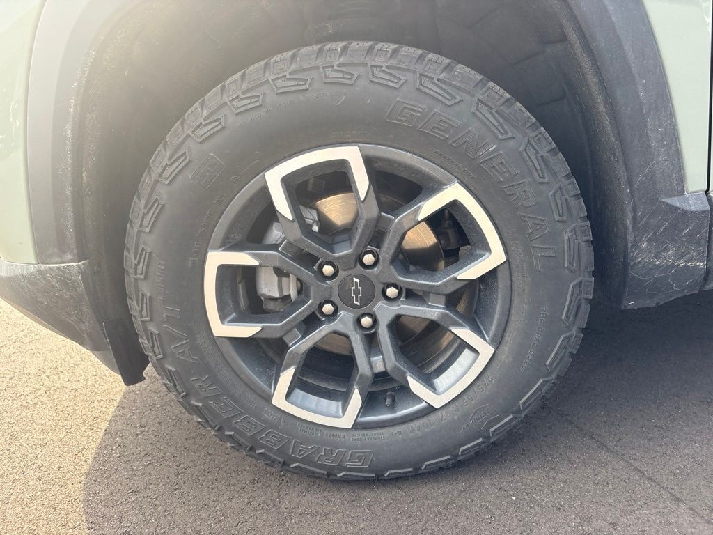 Used 2025 Chevrolet Equinox ACTIV SUV