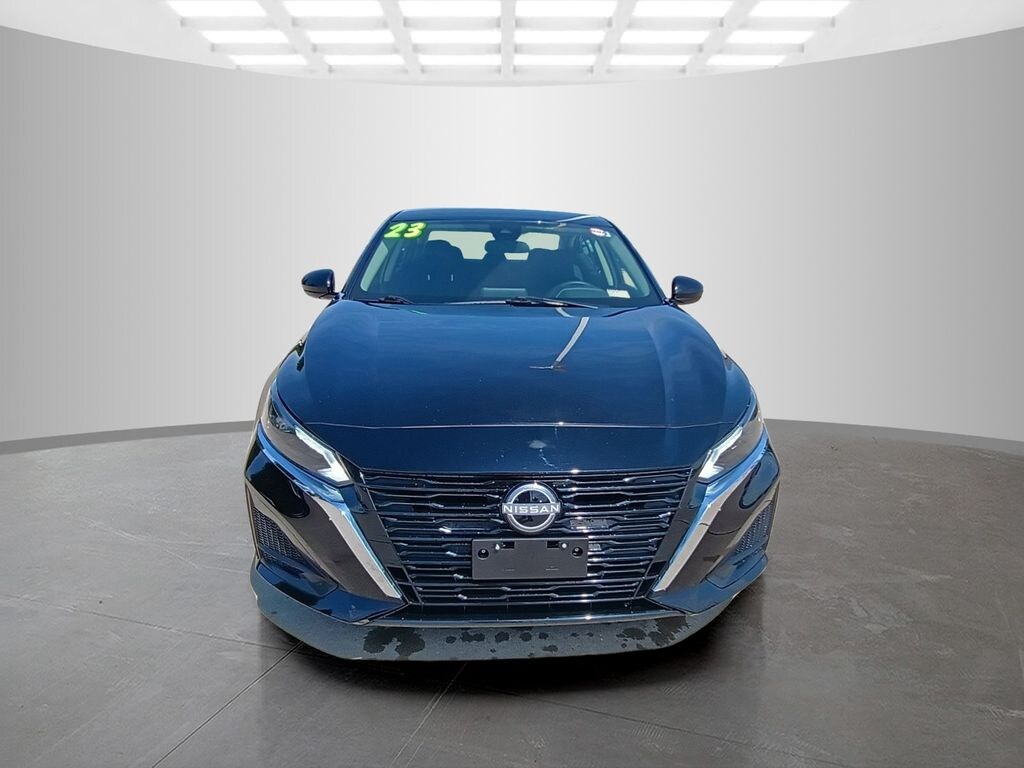 Used 2023 Nissan Altima 2.5 SV Sedan
