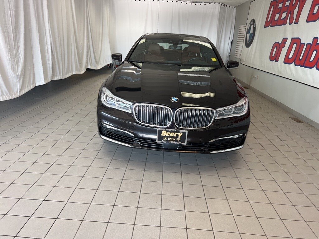 Used 2018 BMW 7 Series 750i with VIN WBA7F2C55JG424845 for sale in Dubuque, IA