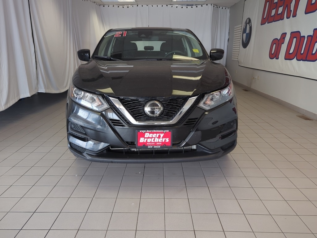 Used 2021 Nissan Rogue Sport S with VIN JN1BJ1AV7MW560917 for sale in Dubuque, IA