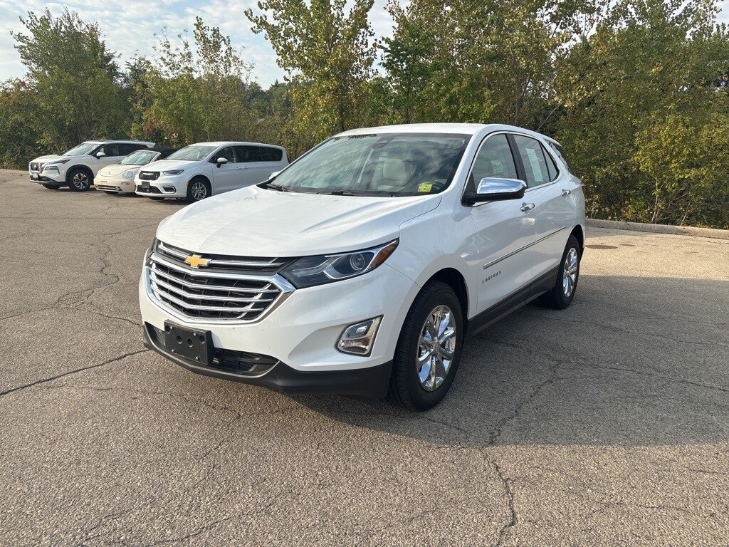 2021 Chevrolet Equinox LS photo 3