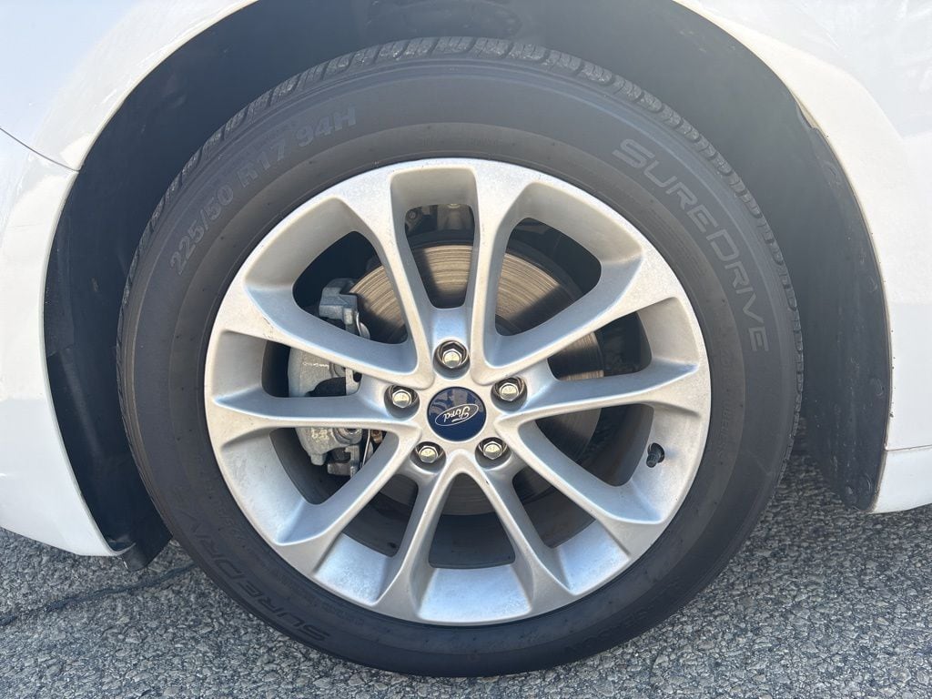 Used 2020 Ford Fusion Hybrid SE Sedan