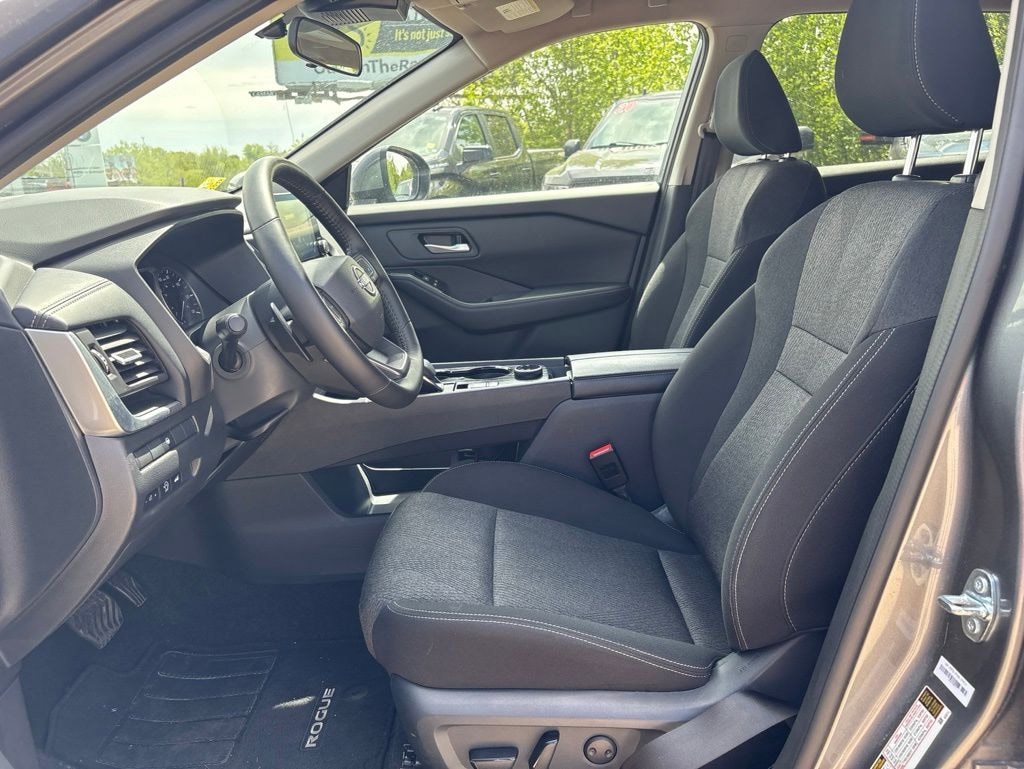 Certified 2025 Nissan Rogue SV SUV