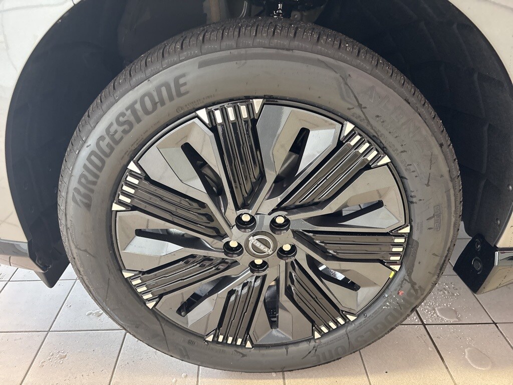 2026 Nissan Murano Platinum photo 3