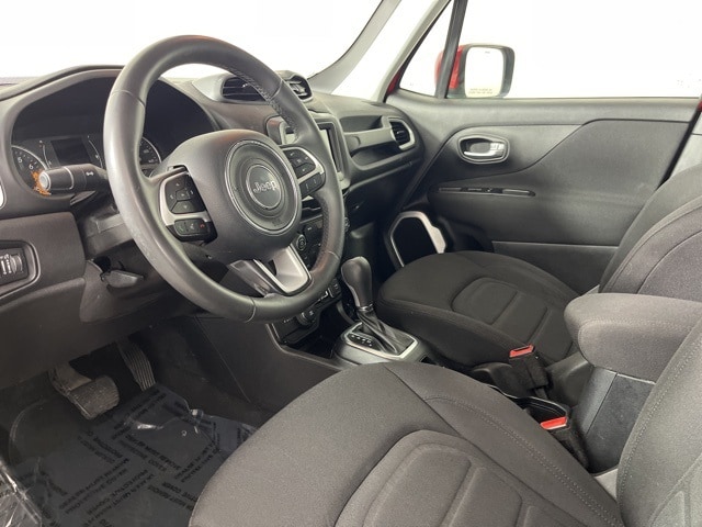 Used 2018 Jeep Renegade Latitude with VIN ZACCJBBB8JPJ31562 for sale in Cedar Falls, IA