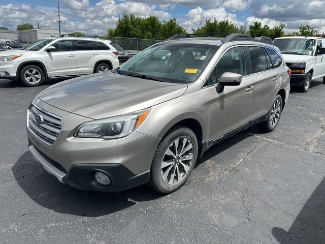 Used 2015 Subaru Outback Limited with VIN 4S4BSBNC8F3254916 for sale in Cedar Falls, IA