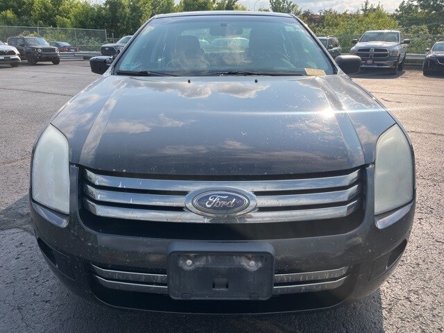 Used 2009 Ford Fusion SE with VIN 3FAHP07Z09R215383 for sale in Cedar Falls, IA