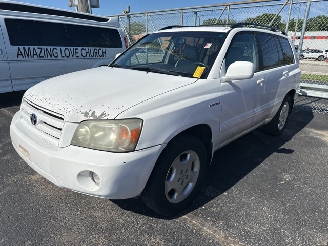 Used 2005 Toyota Highlander Base with VIN JTEEP21A550103762 for sale in Cedar Falls, IA