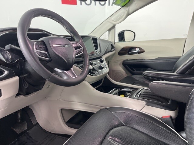 Used 2023 Chrysler Pacifica Limited with VIN 2C4RC1GG3PR552342 for sale in Cedar Falls, IA